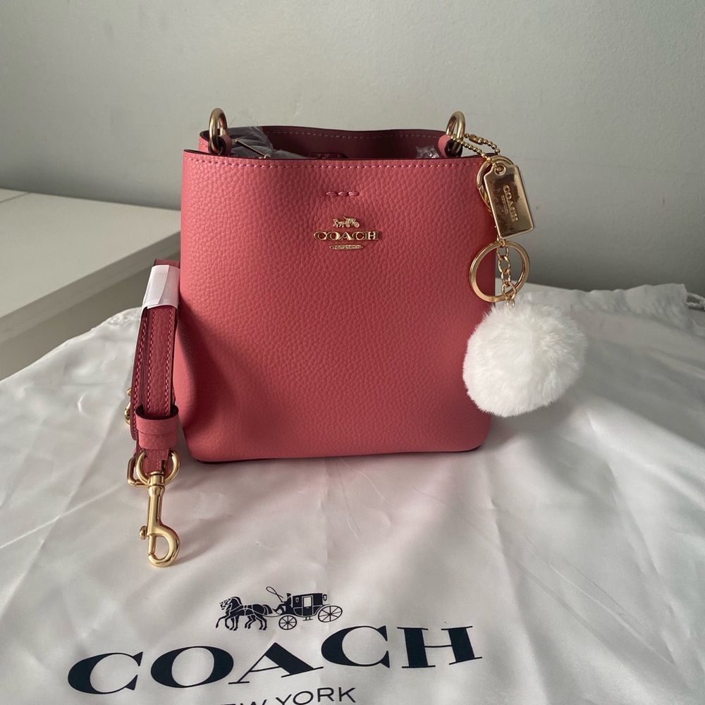 Coach bucket crossbody bag